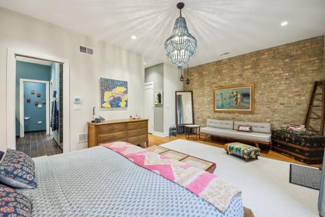 1936 North Hudson Avenue N Chicago IL 60614