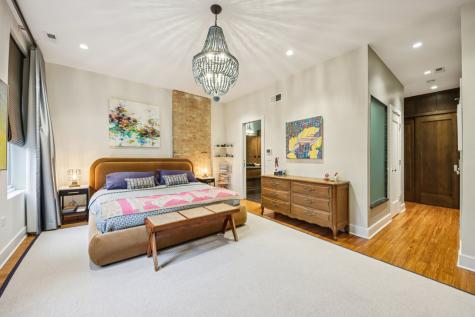 1936 North Hudson Avenue N Chicago IL 60614