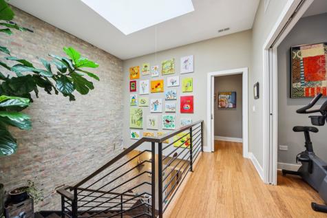 1936 North Hudson Avenue N Chicago IL 60614