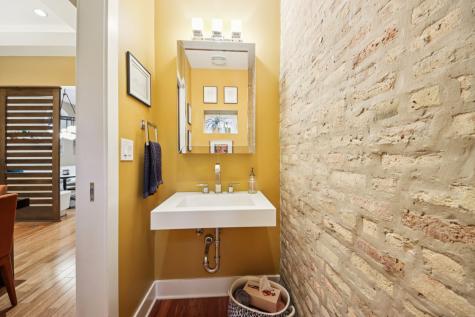 1936 North Hudson Avenue N Chicago IL 60614