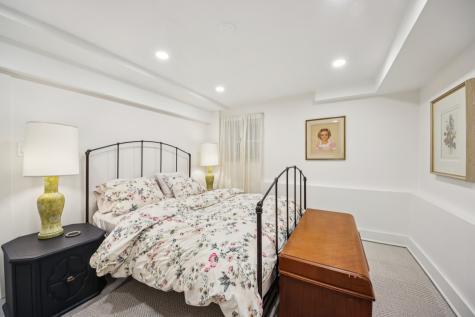 1936 North Hudson Avenue N Chicago IL 60614