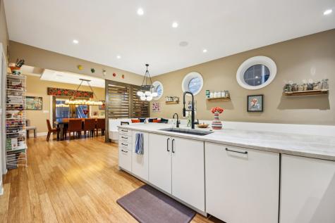 1936 North Hudson Avenue N Chicago IL 60614