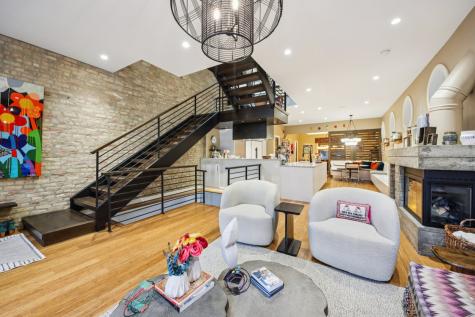 1936 North Hudson Avenue N Chicago IL 60614