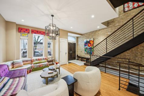 1936 North Hudson Avenue N Chicago IL 60614