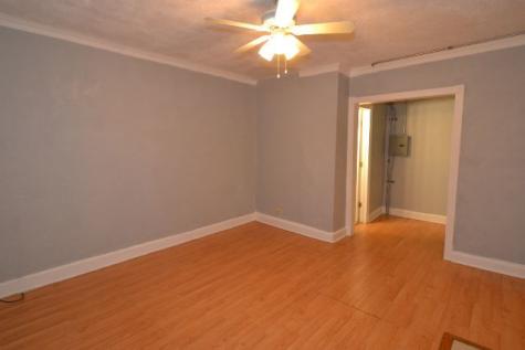4735 North Beacon Street Chicago IL 60640