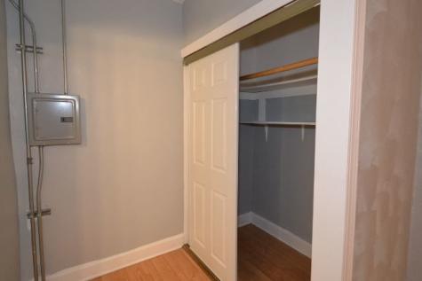 4735 North Beacon Street Chicago IL 60640