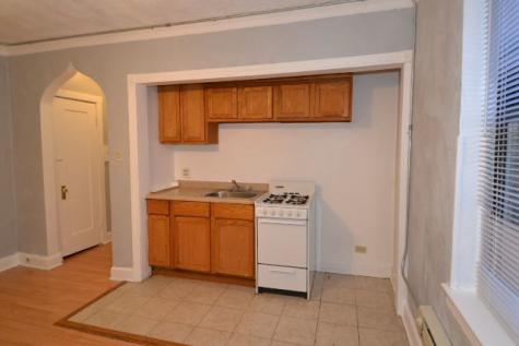 4735 North Beacon Street Chicago IL 60640