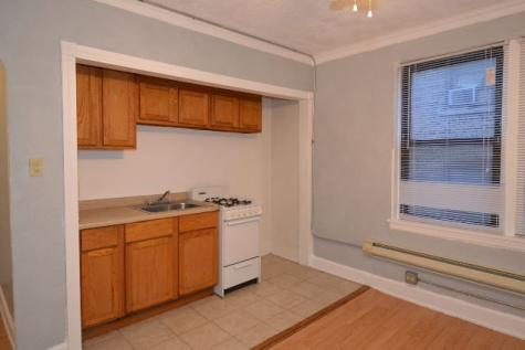 4735 North Beacon Street Chicago IL 60640