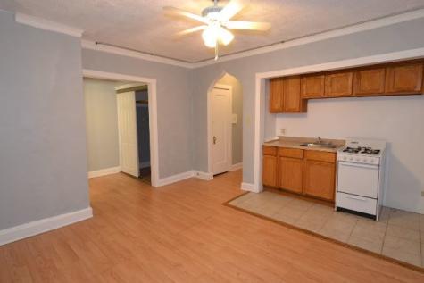 4735 North Beacon Street Chicago IL 60640