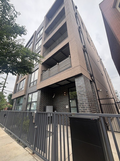 2342 West Adams Street Chicago IL 60612