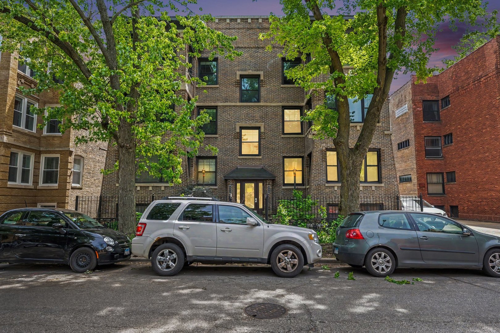 857 West Ainslie Street Chicago IL 60640