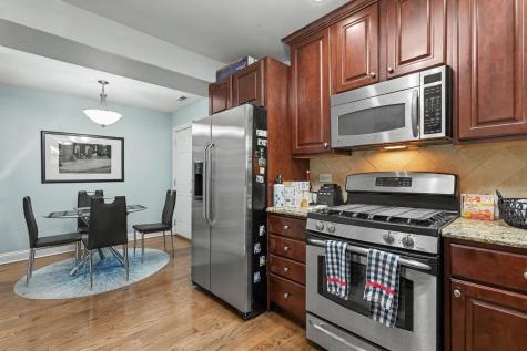 857 West Ainslie Street Chicago IL 60640