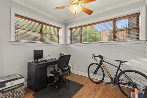 857 West Ainslie Street Chicago IL 60640