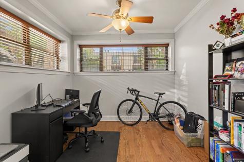 857 West Ainslie Street Chicago IL 60640