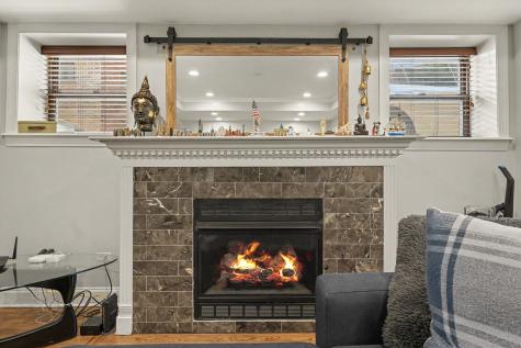 857 West Ainslie Street Chicago IL 60640