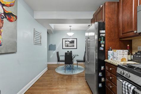 857 West Ainslie Street Chicago IL 60640