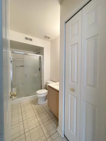 341 Holiday Lane Hainesville IL 60073