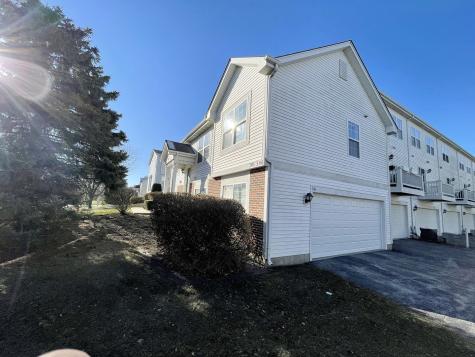 341 Holiday Lane Hainesville IL 60073