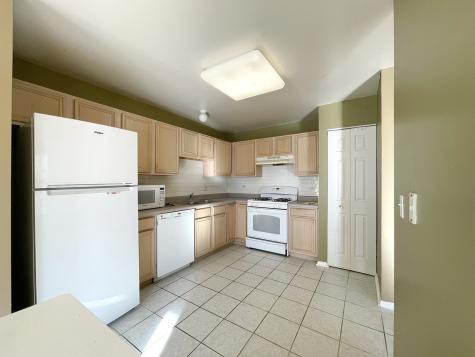 341 Holiday Lane Hainesville IL 60073