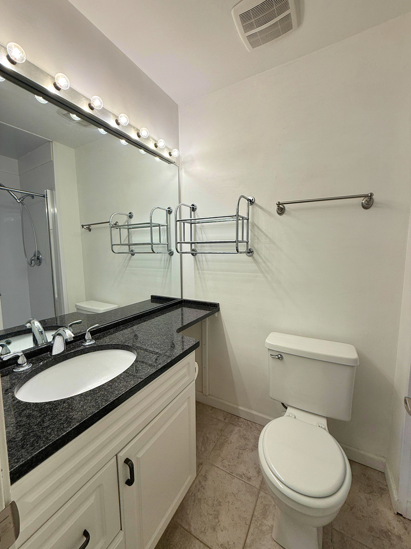 941 Yosemite Trail Roselle IL 60172