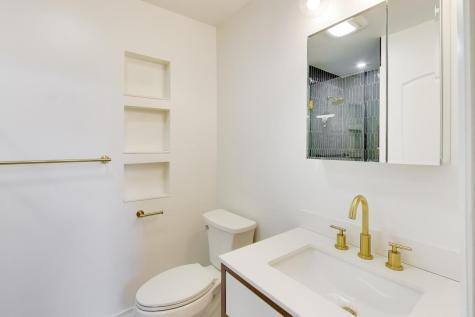 1402 North Lasalle Drive Chicago IL 60610