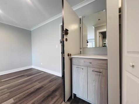 541 West Oakdale Avenue Chicago IL 60657