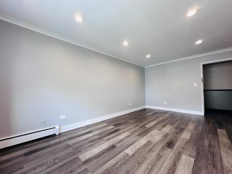 541 West Oakdale Avenue Chicago IL 60657