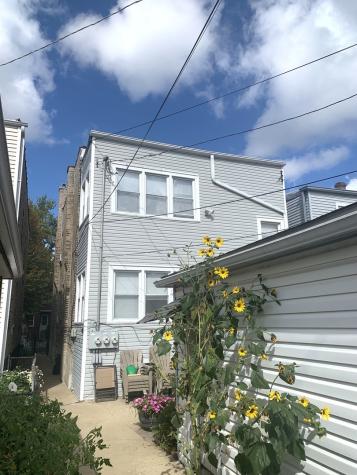 3013 North Hamlin Avenue Chicago IL 60618