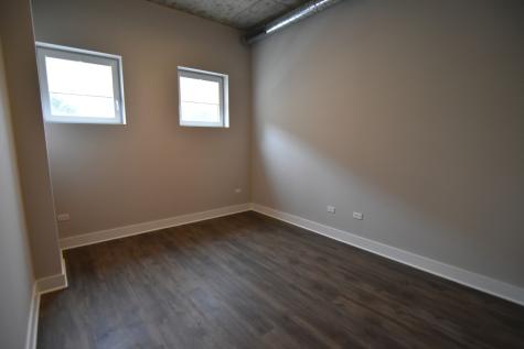 3833 North Broadway Street Chicago IL 60613