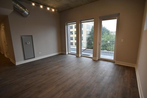 3833 North Broadway Street Chicago IL 60613