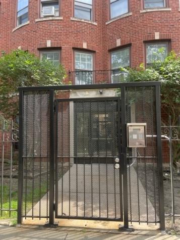 5941 North Winthrop Avenue Chicago IL 60660