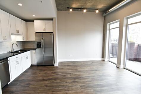 3833 North Broadway Street Chicago IL 60613