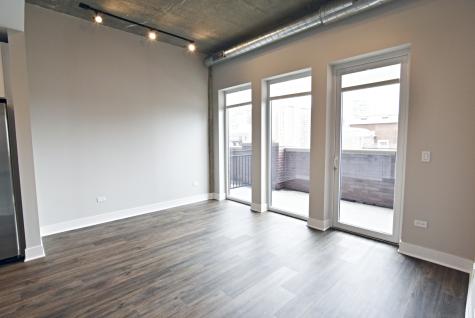 3833 North Broadway Street Chicago IL 60613