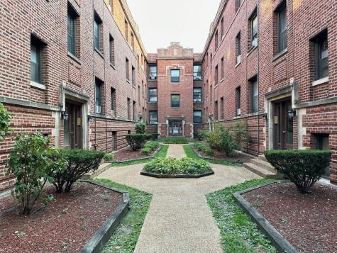 933 West Sunnyside Avenue Chicago IL 60640