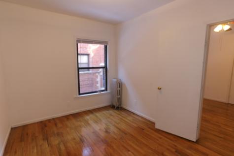 933 West Sunnyside Avenue Chicago IL 60640