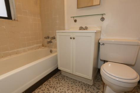 933 West Sunnyside Avenue Chicago IL 60640