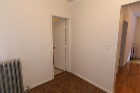 933 West Sunnyside Avenue Chicago IL 60640