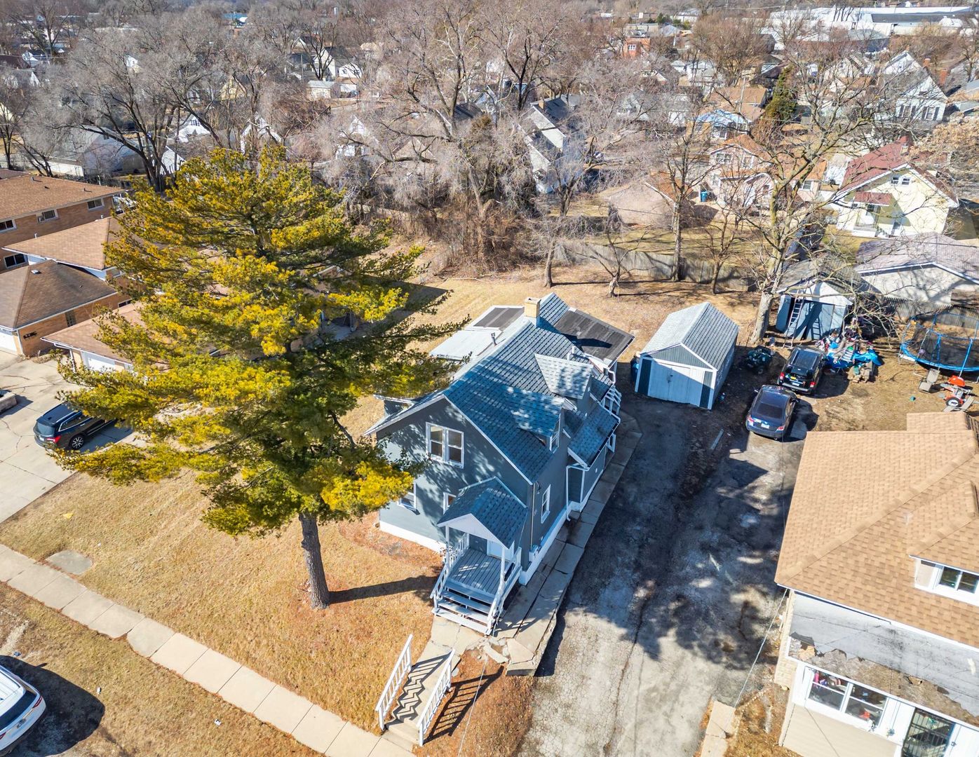 835 Bishop Avenue Aurora IL 60506