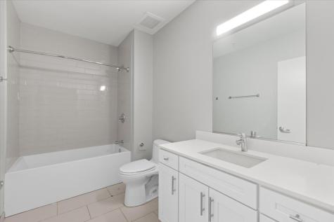 1900 West Lawrence Avenue Chicago IL 60640