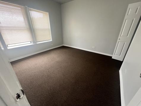 73 East 69th Street Chicago IL 60637