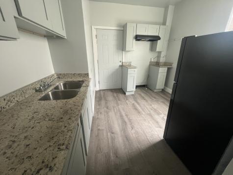 73 East 69th Street Chicago IL 60637
