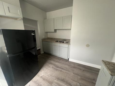 73 East 69th Street Chicago IL 60637