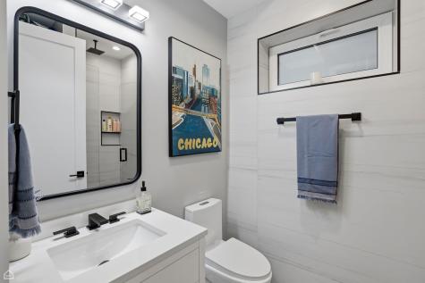 2137 West Ohio Street Chicago IL 60612