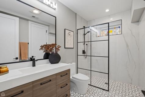 2137 West Ohio Street Chicago IL 60612