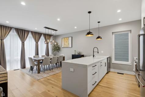 2137 West Ohio Street Chicago IL 60612