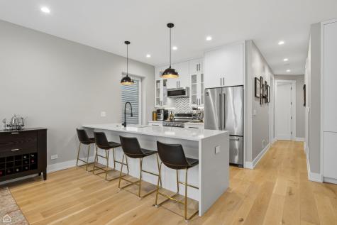 2137 West Ohio Street Chicago IL 60612