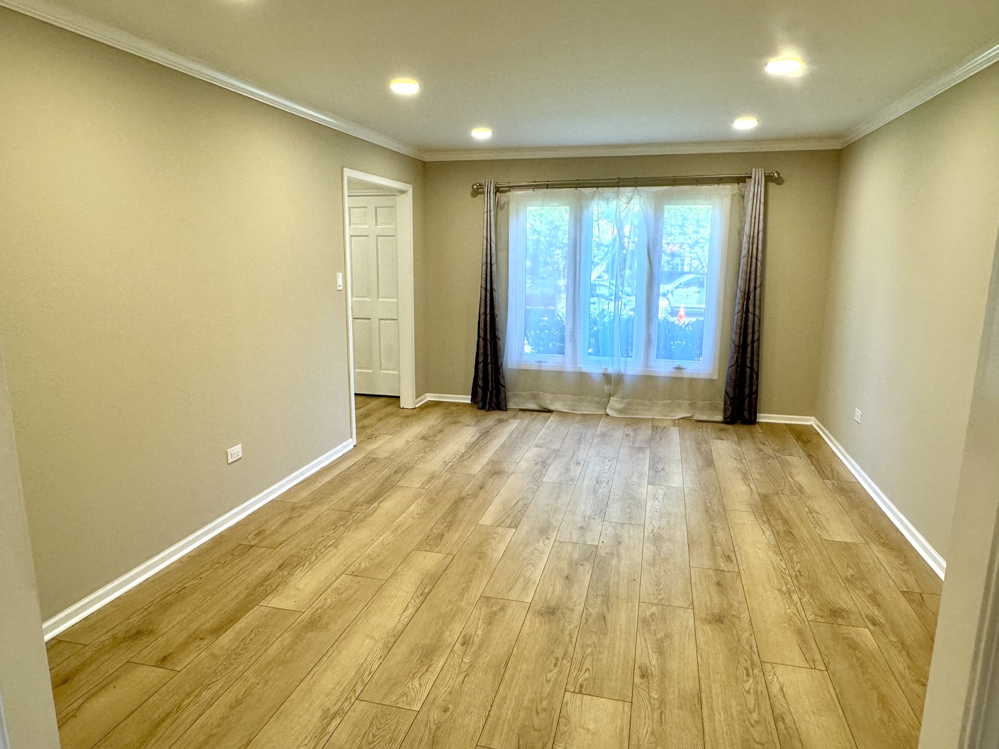 1398 East Gartner Road Naperville IL 60540