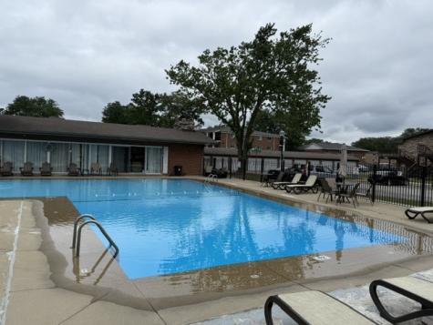 1900 West Knightsbridge Drive Mount Prospect IL 60056