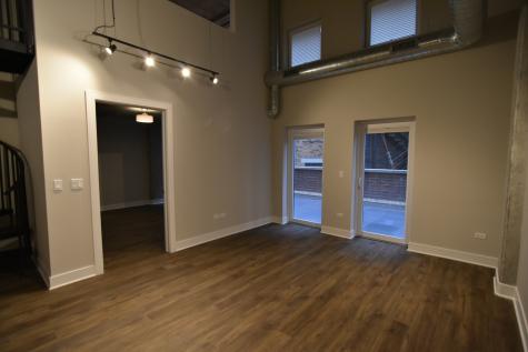 3833 North Broadway Street Chicago IL 60613