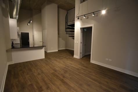 3833 North Broadway Street Chicago IL 60613